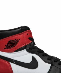 Air Jordan 1 Retro High OG ‘Black Toe’ 2016 555088-125