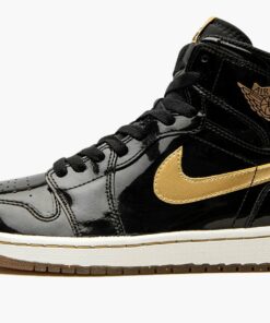 Air Jordan 1 Retro High OG “Black/Metallic Gold”