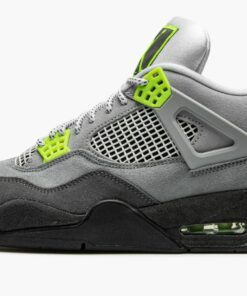 Air Jordan 4 Retro SE “Neon”