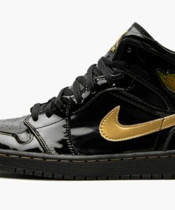 Air Jordan 1 Retro “Black Metallic Gold (2003)”