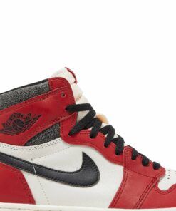 Air Jordan 1 Retro High OG ‘Chicago Lost & Found’ DZ5485-612