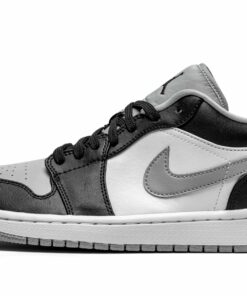 Air Jordan 1 Low “Light Smoke Grey”