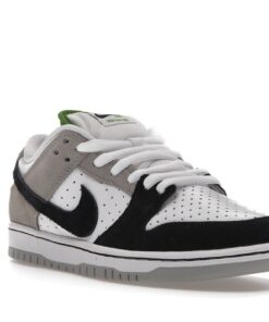 Nike SB Dunk Low Chlorophyll