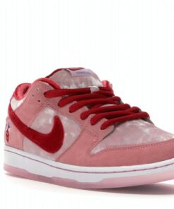 Nike SB Dunk Low StrangeLove Skateboards (Regular Box)