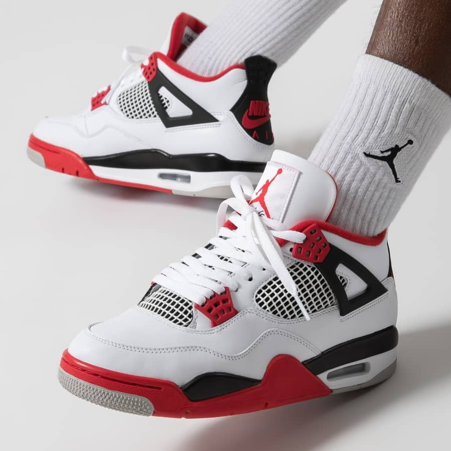 Jordan 4 Retro Fire Red (2020) Jordan 4 Retro Fire Red (2020)